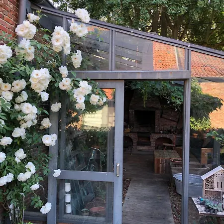 Vennehoeve Bed & Breakfast 4*